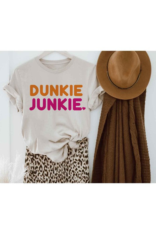 DUNKIE JUNKIE GRAPHIC TEE